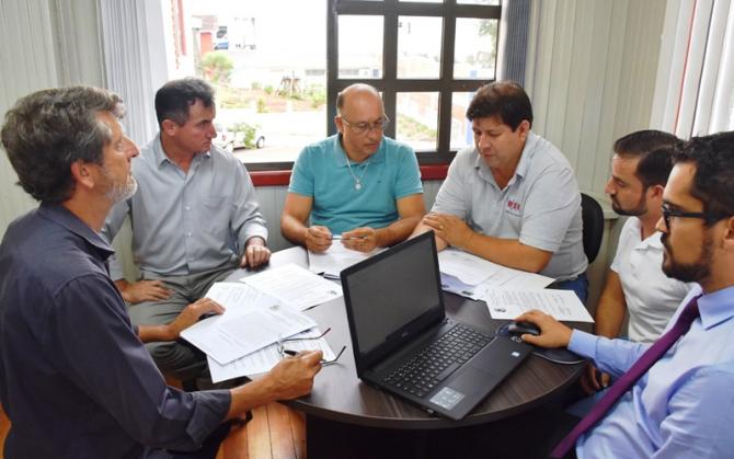 Comissões deliberam sobre reposição salarial dos servidores municipais